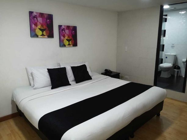 Imagen de la habitación del Hotel Santiago Plaza, Bogot&aacute;. Foto 4