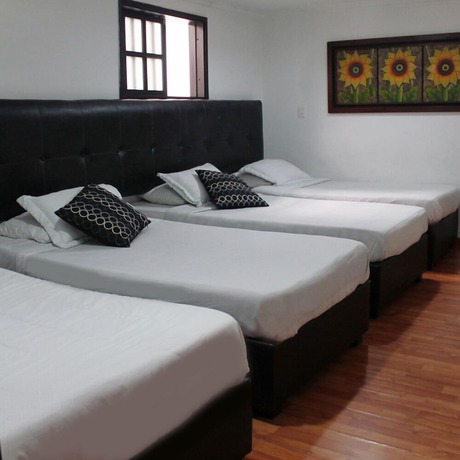Imagen de la habitación del Hotel Santiago Plaza, Bogot&aacute;. Foto 12