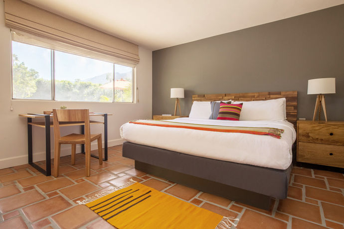 Imagen de la habitación del Hotel Santiago Resort - Palm Springs Premier Gay Men's Resort. Foto 7