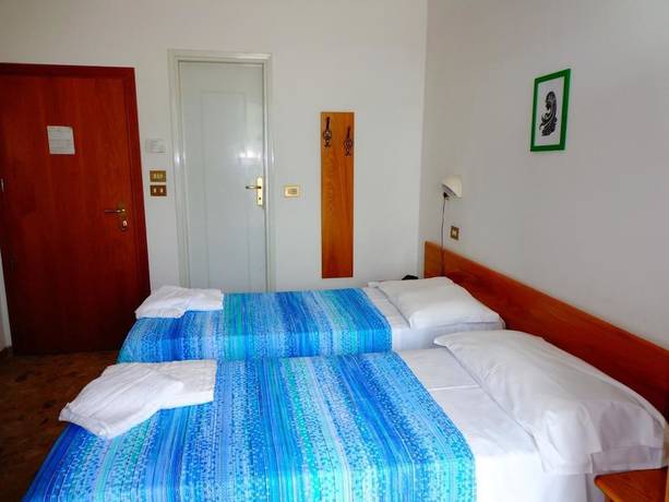 Imagen de la habitación del Hotel Santiago, Rimini. Foto 5