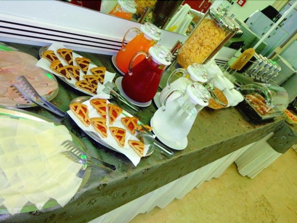 Imagen del bar/restaurante del Hotel Santiago, Rimini. Foto 3