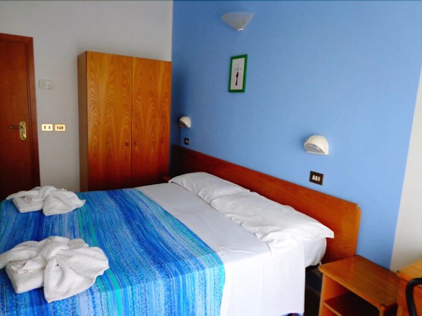 Imagen de la habitación del Hotel Santiago, Rimini. Foto 10