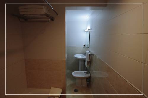 Imagen de la habitación del Hotel Santiago, Vagos. Foto 7