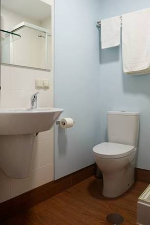 Imagen de la habitación del Hotel Santiago, Vagos. Foto 13