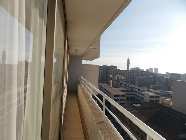 Imagen de la habitación del Hotel Santiago World Apartments. Foto 10