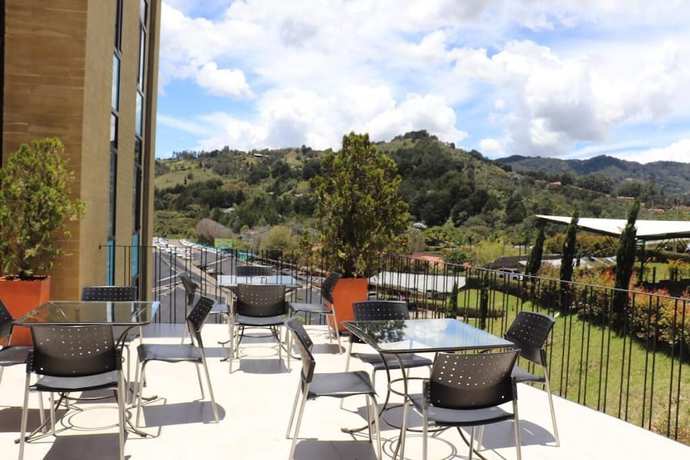 Imagen de la habitación del Hotel Santiago de Arma. Foto 17