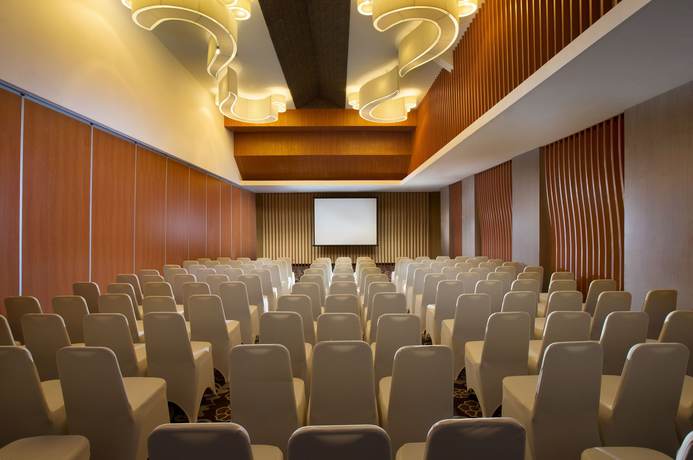 Imagen de los interiores del Hotel Santika Banyuwangi. Foto 14