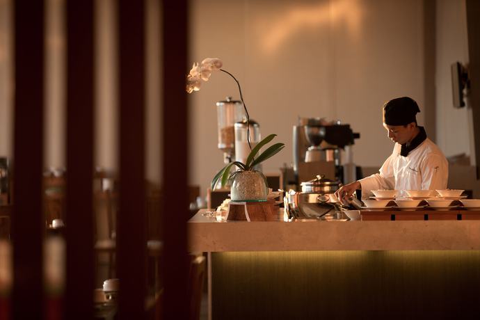 Imagen del bar/restaurante del Hotel Santika Banyuwangi. Foto 4