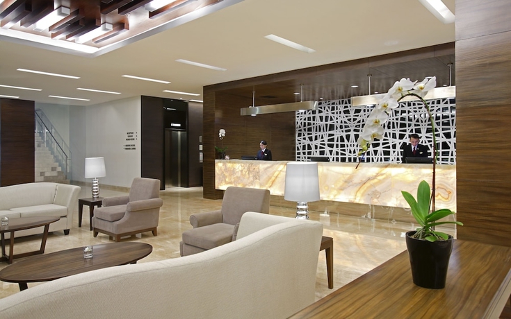 Imagen de los interiores del Hotel Santika Cikarang. Foto 14