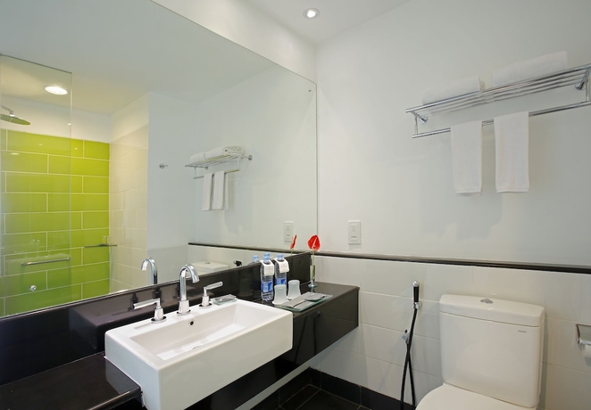 Imagen de la habitación del Hotel Santika Cikarang. Foto 13