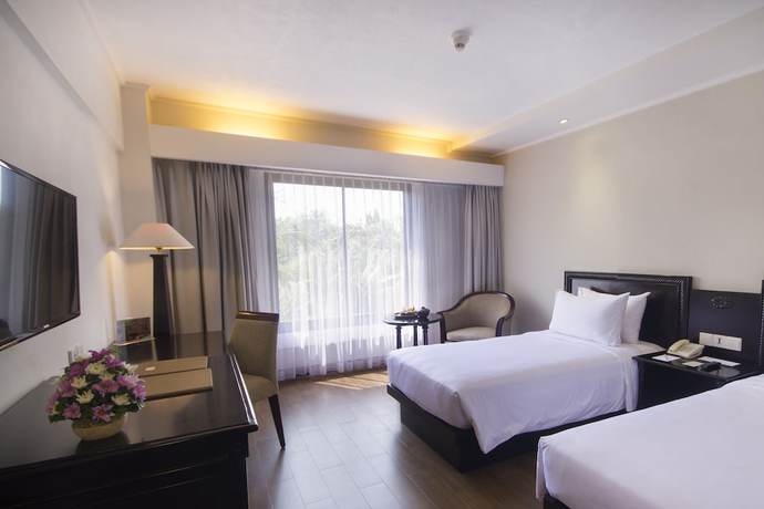 Imagen de la habitación del Hotel Santika Cirebon. Foto 6