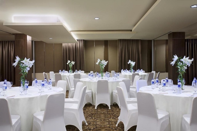 Imagen general del Hotel Santika Depok. Foto 4