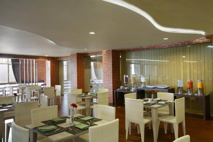 Imagen general del Hotel Santika Depok. Foto 11