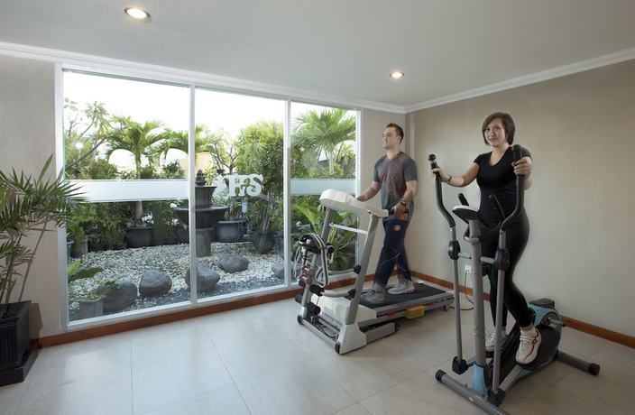 Imagen de los interiores del Hotel Santika Jemursari. Foto 14