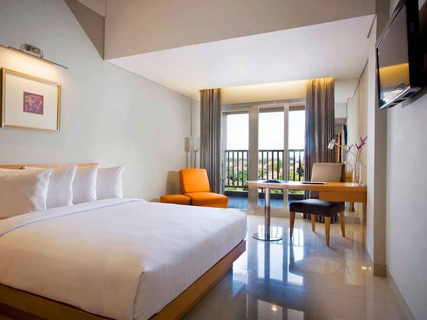 Imagen de la habitación del Hotel Santika Jemursari. Foto 8