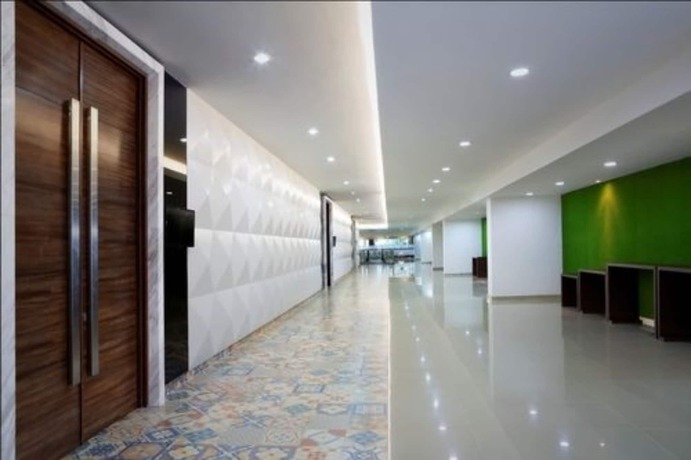 Imagen de los interiores del Hotel Santika Kelapa Gading - Chse Certified. Foto 12
