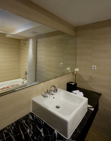 Imagen de la habitación del Hotel Santika Kuta Bali - Chse Certified. Foto 9