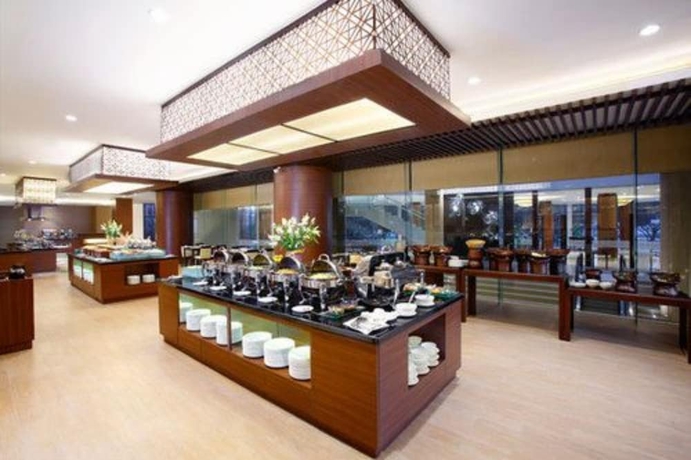 Imagen del bar/restaurante del Hotel Santika Premiere Bintaro. Foto 3