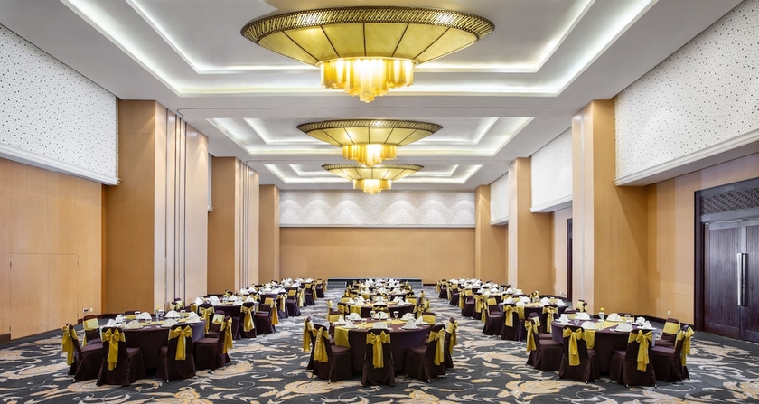 Imagen de los interiores del Hotel Santika Premiere Bintaro. Foto 13