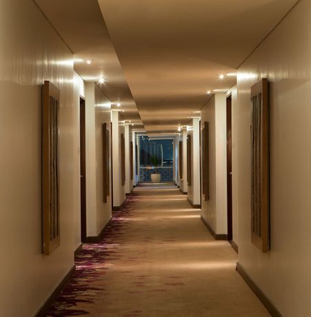 Imagen de los interiores del Hotel Santika Premiere Kota Harapan Indah. Foto 10