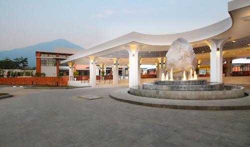 Imagen general del Hotel Santika Premiere Linggarjati - Kuningan. Foto 7