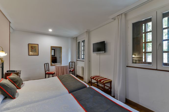 Imagen de la habitación del Hotel Santillana. Foto 6