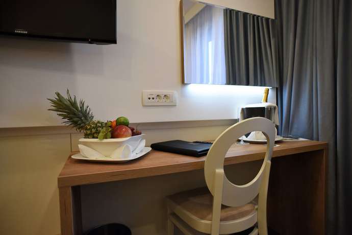 Imagen de la habitación del Hotel Santiny and Restaurant. Foto 6