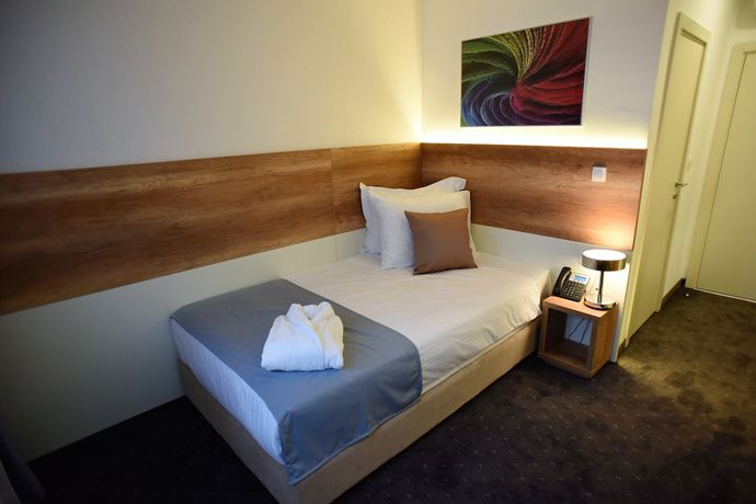 Imagen de la habitación del Hotel Santiny and Restaurant. Foto 8