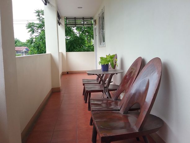 Imagen de los exteriores del Hotel Santipran Place. Foto 9