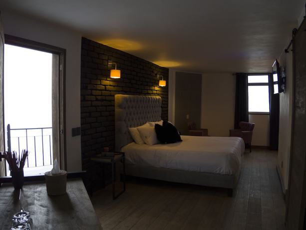 Imagen de la habitación del Hotel Santiurde. Foto 7