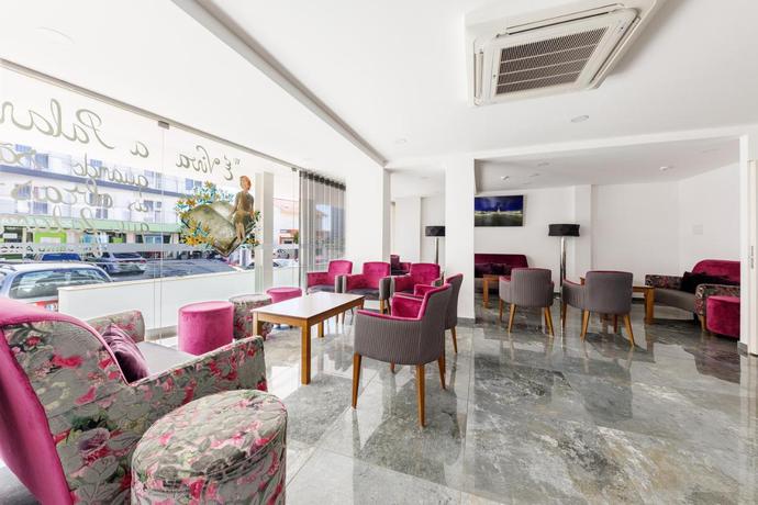 Imagen de los interiores del Hotel Santo António de Pádua. Foto 10