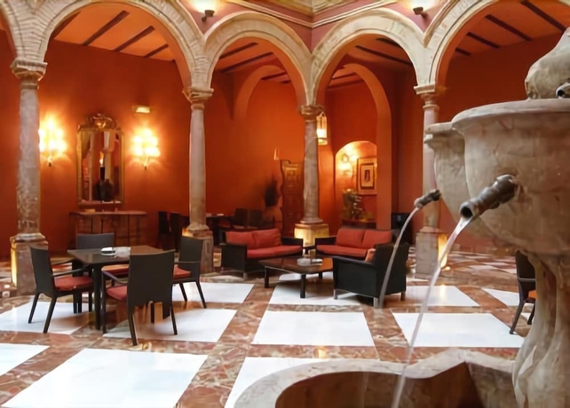 Imagen de los interiores del Hotel Santo Domingo Lucena. Foto 12