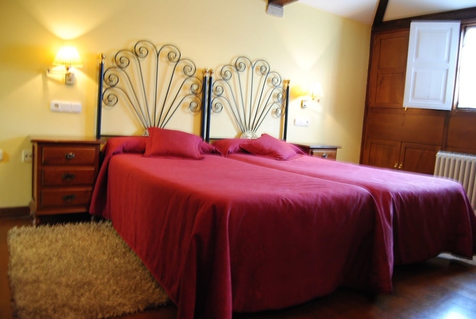 Imagen de la habitación del Hotel Santo Grial. Foto 8