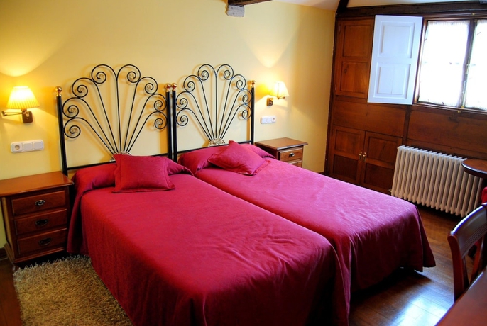 Imagen de la habitación del Hotel Santo Grial. Foto 11