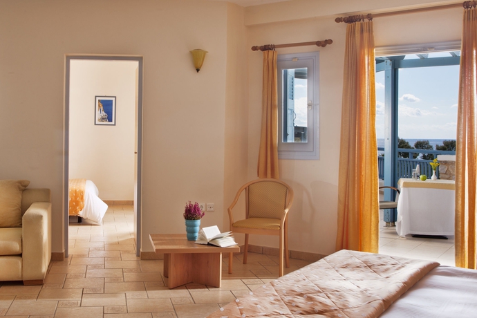 Imagen de la habitación del Hotel Santo Miramare Resort. Foto 4