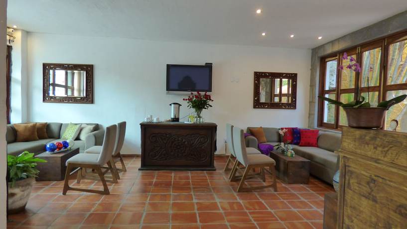 Imagen de los interiores del Hotel Santo Santiago. Foto 16