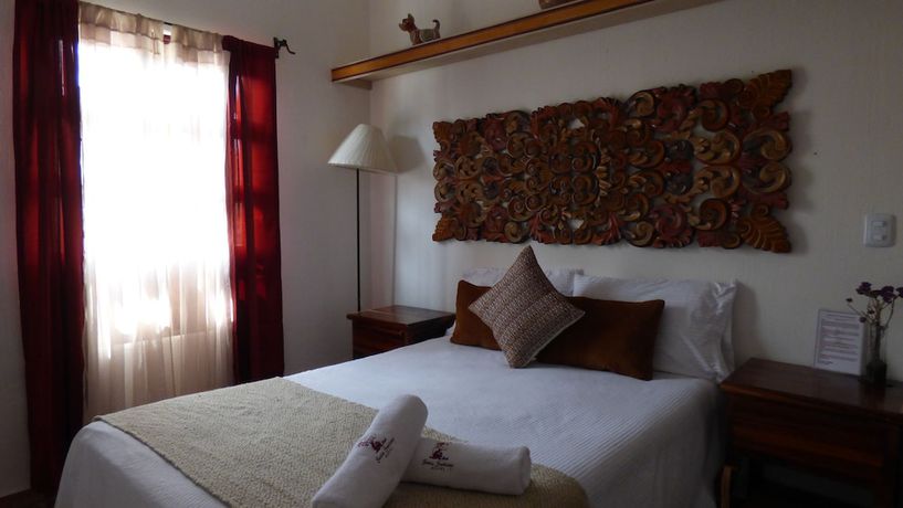Imagen de la habitación del Hotel Santo Santiago. Foto 5