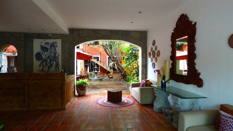 Imagen de los interiores del Hotel Santo Santiago. Foto 20