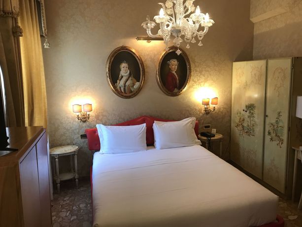 Imagen de la habitación del Hotel Santo Stefano, Venecia. Foto 6