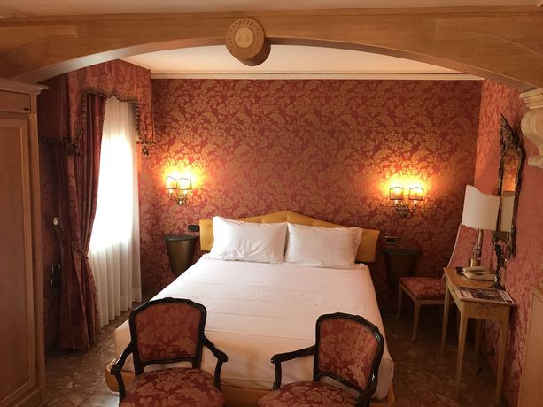 Imagen de la habitación del Hotel Santo Stefano, Venecia. Foto 11