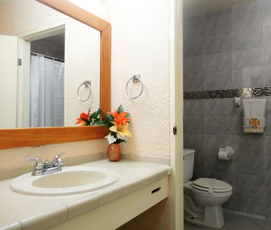 Imagen de la habitación del Hotel Santo Tomas, Ensenada. Foto 14