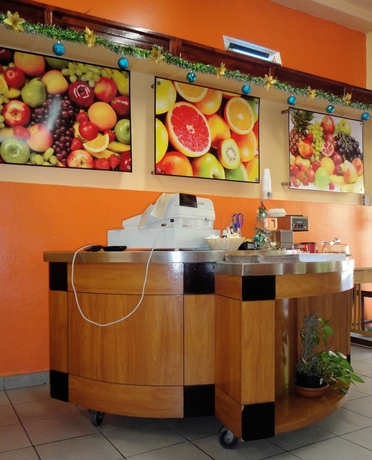 Imagen del bar/restaurante del Hotel Santo Tomas, Ensenada. Foto 2