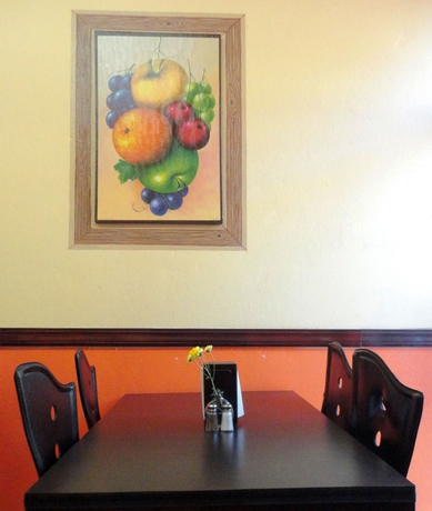 Imagen del bar/restaurante del Hotel Santo Tomas, Ensenada. Foto 5