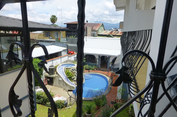 Imagen general del Hotel Santo Tomas. Foto 4
