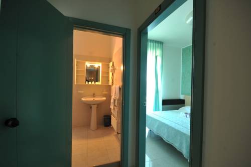 Imagen de la habitación del Hotel Santoianni. Foto 9