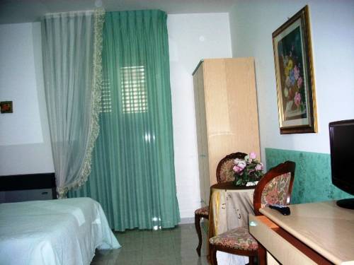 Imagen de la habitación del Hotel Santoianni. Foto 11