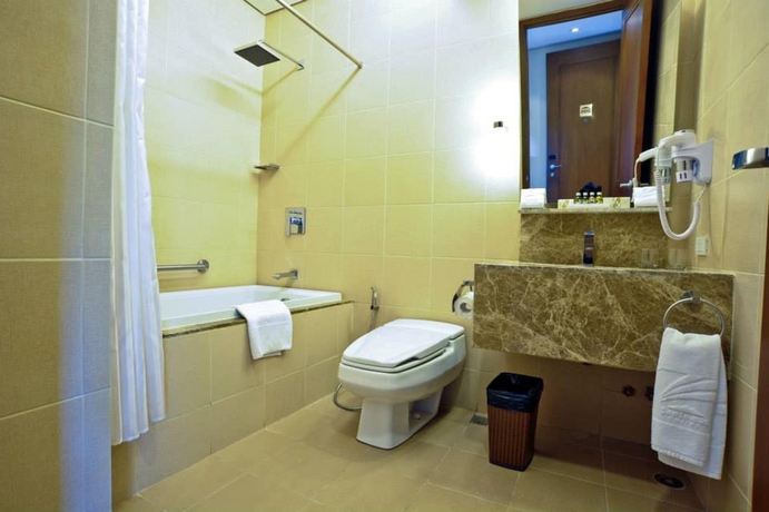 Imagen de la habitación del Hotel Santomas Suites. Foto 9