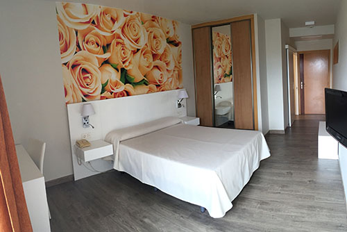 Imagen de la habitación del Hotel Santome. Foto 4