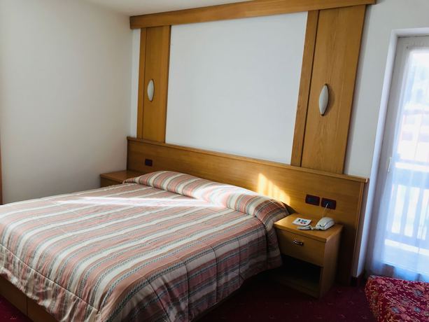 Imagen de la habitación del Hotel Santoni. Foto 11