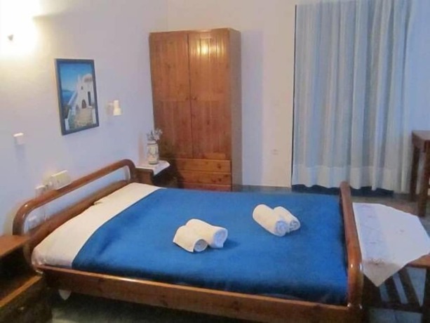 Imagen de la habitación del Hotel Santorini Breeze. Foto 16